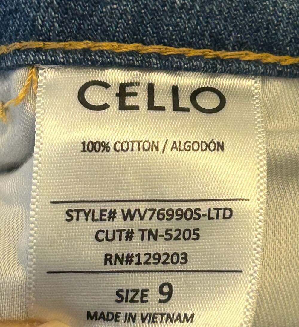 Cello Women's Junior Distressed High Waist Blue Jeans Style WV76990S-LTD Size 9 - Picture 6 of 8